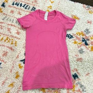 RARE  lululemon pink blossom switfly tech size 0